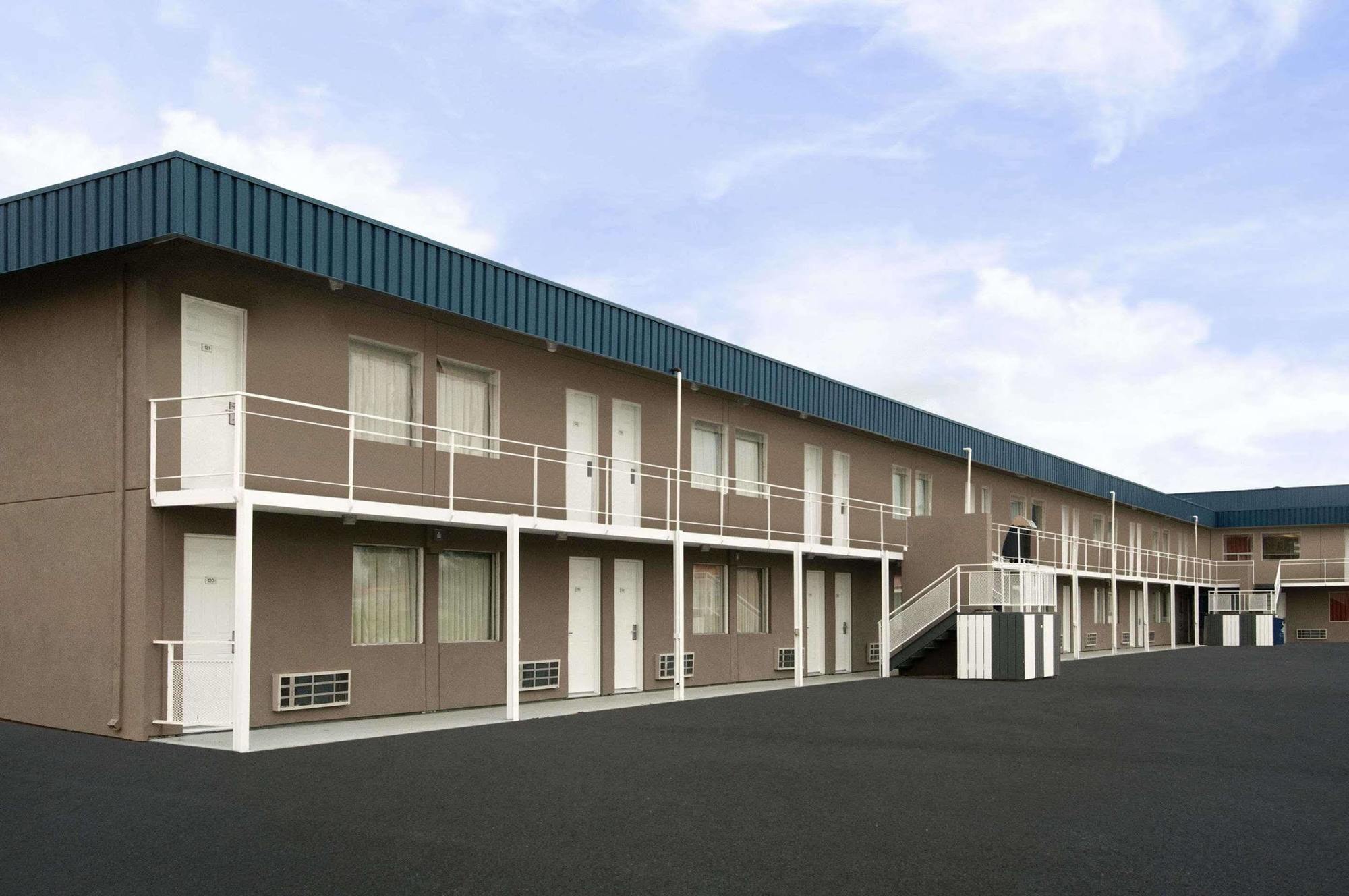 Skyview Swift Current酒店 外观 照片